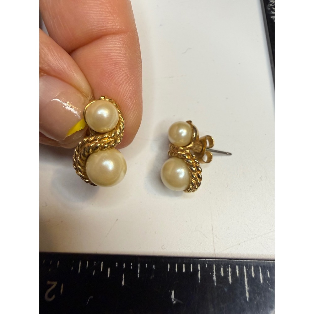 Gold Tone Faux Pearl Bypass Stud Earrings Twisted Rope Textured S-Shape Post